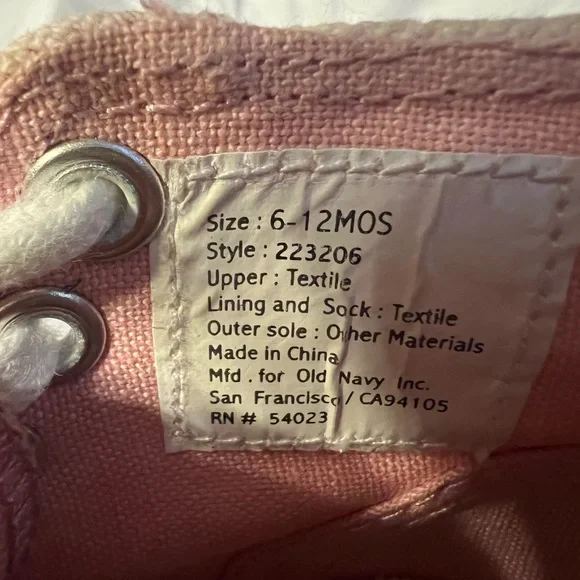 EUC Old Navy tennis shoes. Size 6-12 months. - Picture 7 of 10